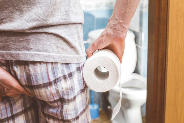 Đi cầu ra máu không đau rát hậu môn – Nguyên nhân và cách chữa trị
